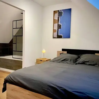 Appartement rénové proche Gare