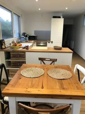 Cuisine ou kitchenette dans l'établissement Maison sur la côte des légendes 4P