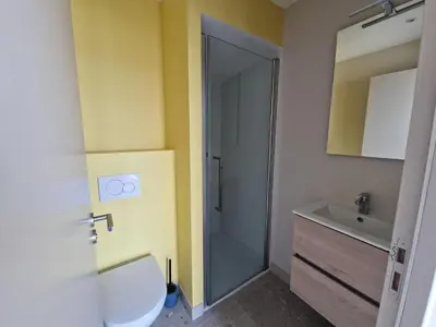Salle de bains dans l'établissement Holiday Home in Plougasnou with Sea Views