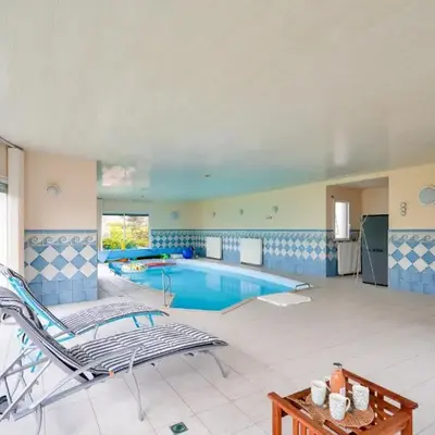 Piscine couverte - sauna - Maison pour 9 à Loctudy