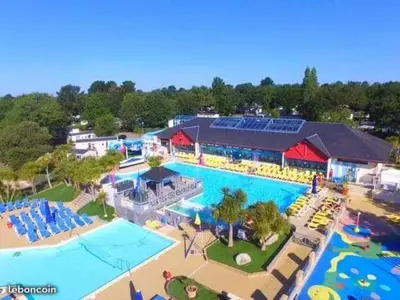 Piscine de l'établissement MH2-CONFORT- 3CH - 6 pl - LAVE VAISSELLE, TV, WI-FI, Draps fournis et ménage fin de séjour, en option ! ou située à proximité