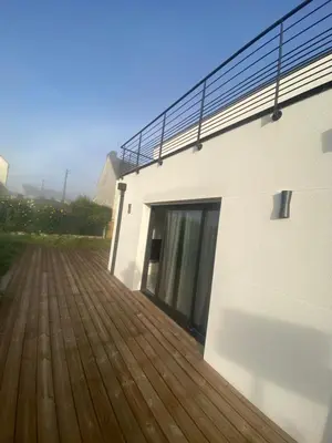 Balcon ou terrasse dans l'établissement Maison neuve proximité des plages