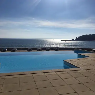 Piscine de l'établissement Ty Jean - Piscine - plage à pied ou située à proximité
