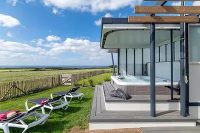 Balcon ou terrasse dans l'établissement The house of the guardians of the Ocean with spa - gite plougonvelin