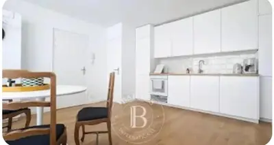 Cuisine ou kitchenette dans l'établissement BORD de MER au COEUR de Bénodet, beau duplex contemporain tout equipe
