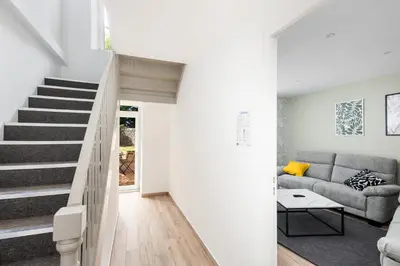 Coin salon dans l'établissement Chambre indépendante Clapot