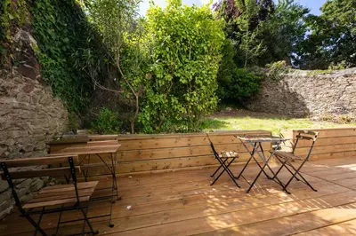 Jardin de l'établissement Chambre indépendante Pétole