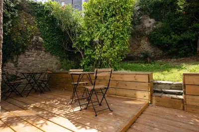Jardin de l'établissement Chambre indépendante SPI