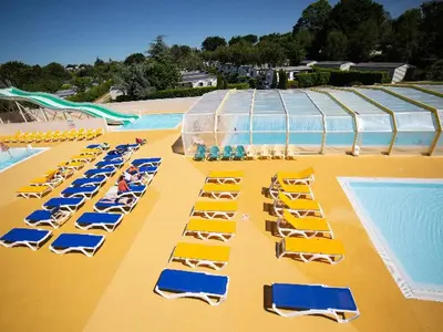 Piscine de l'établissement Chalet cosy avec terrasse à Bénodet - API-1-52-1447 ou située à proximité