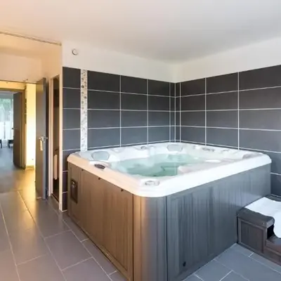 Logis Latitude Ouest Hôtel Restaurant & Spa