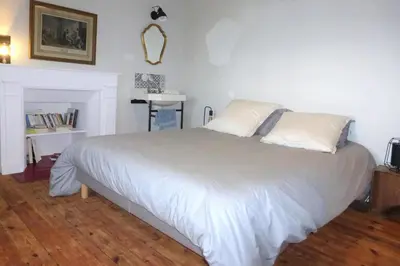 Un ou plusieurs lits dans un hébergement de l'établissement Holiday Home in Locquirec near Sandy Beach