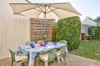 Jardin de l'établissement À 100m de la plage ! Maison pour 6 à Penmarch